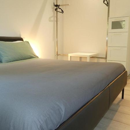 Buenretirope - Confortevoli Appartamentini Con Giardino Pescara Buitenkant foto